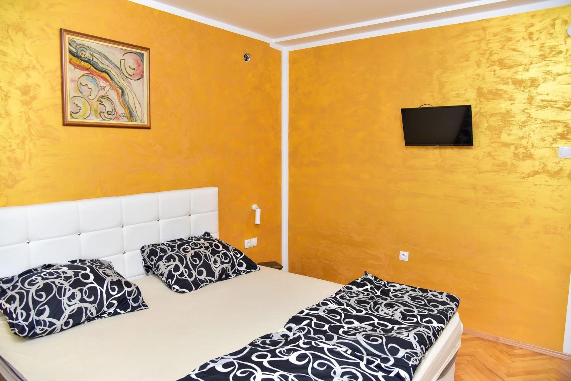 Goldi Apartman Баня-Лука Екстер'єр фото