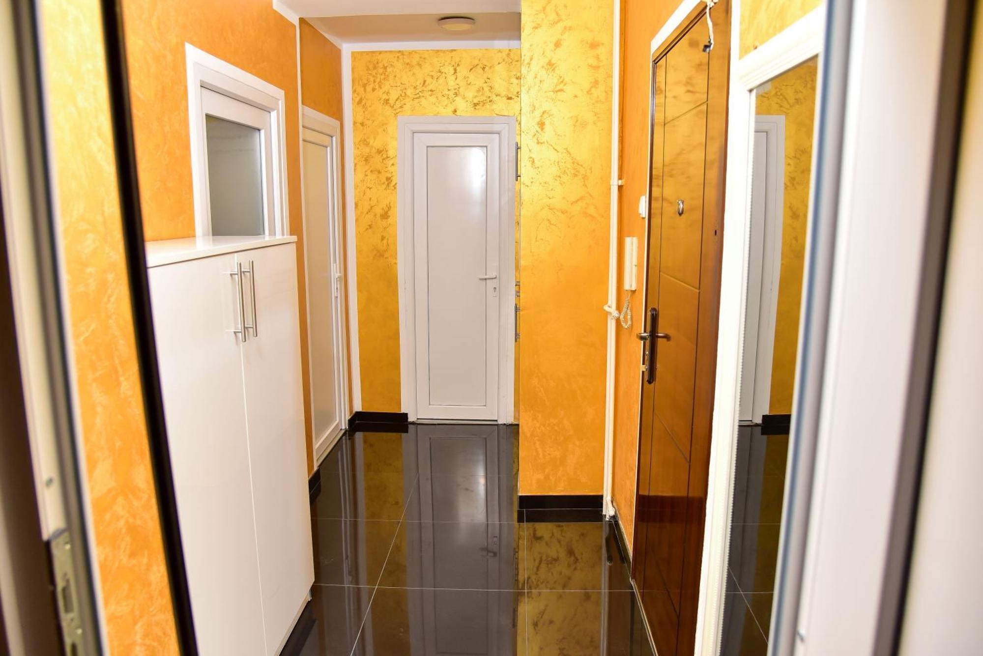 Goldi Apartman Баня-Лука Екстер'єр фото