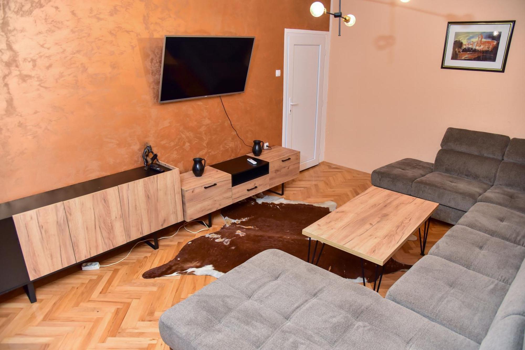 Goldi Apartman Баня-Лука Екстер'єр фото